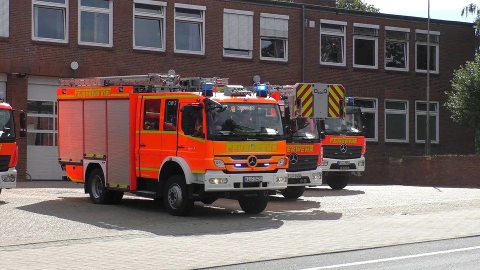 Feuerwehr Kiel · Ostwache · Löschzug rückt aus